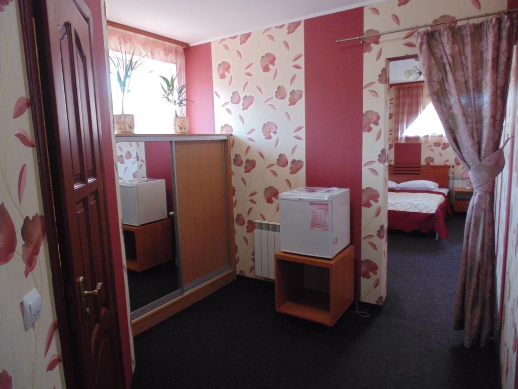 U Anity Hotel Uzhhorod Room photo