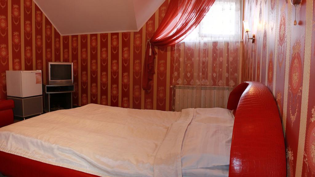 U Anity Hotel Uzhhorod Room photo