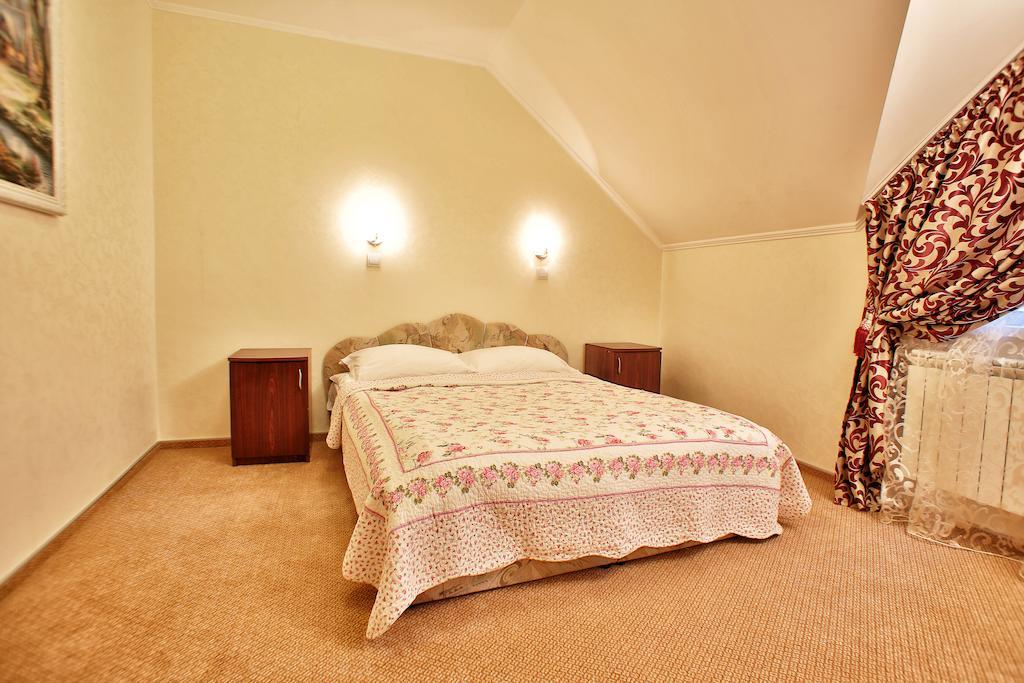 U Anity Hotel Uzhhorod Room photo