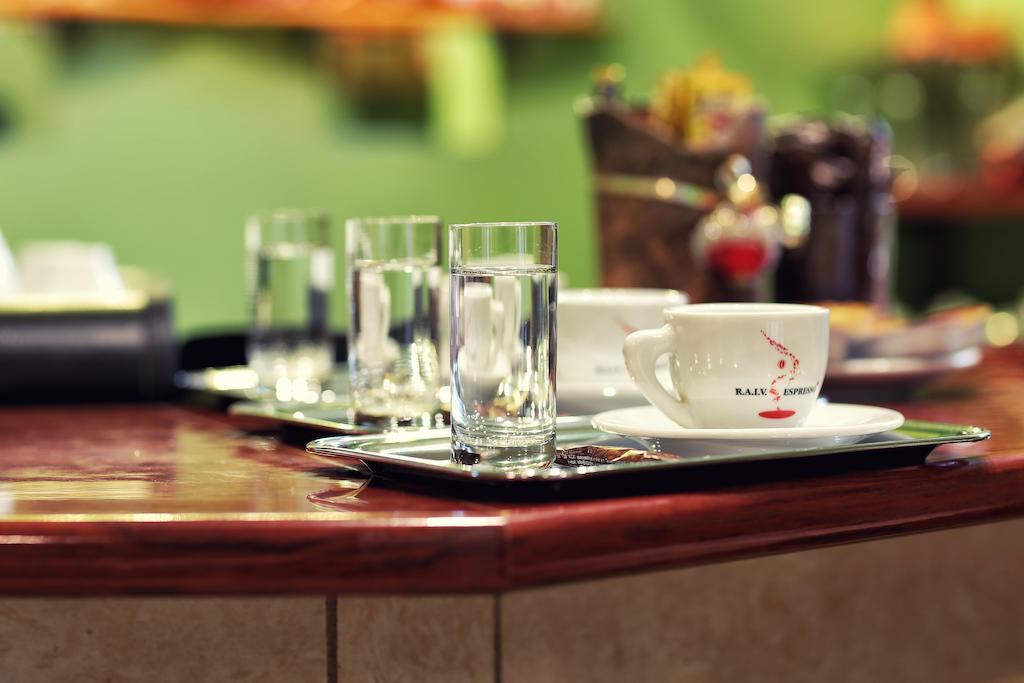 U Anity Hotel Uzhhorod Exterior photo